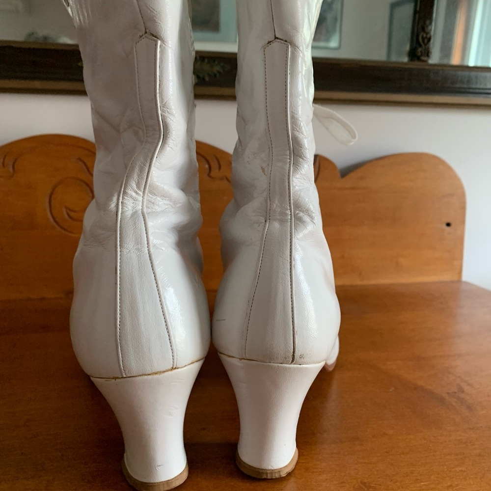 White leather Lace-Up Women's Boots size 9-9 1/2 - Picture 3 of 7